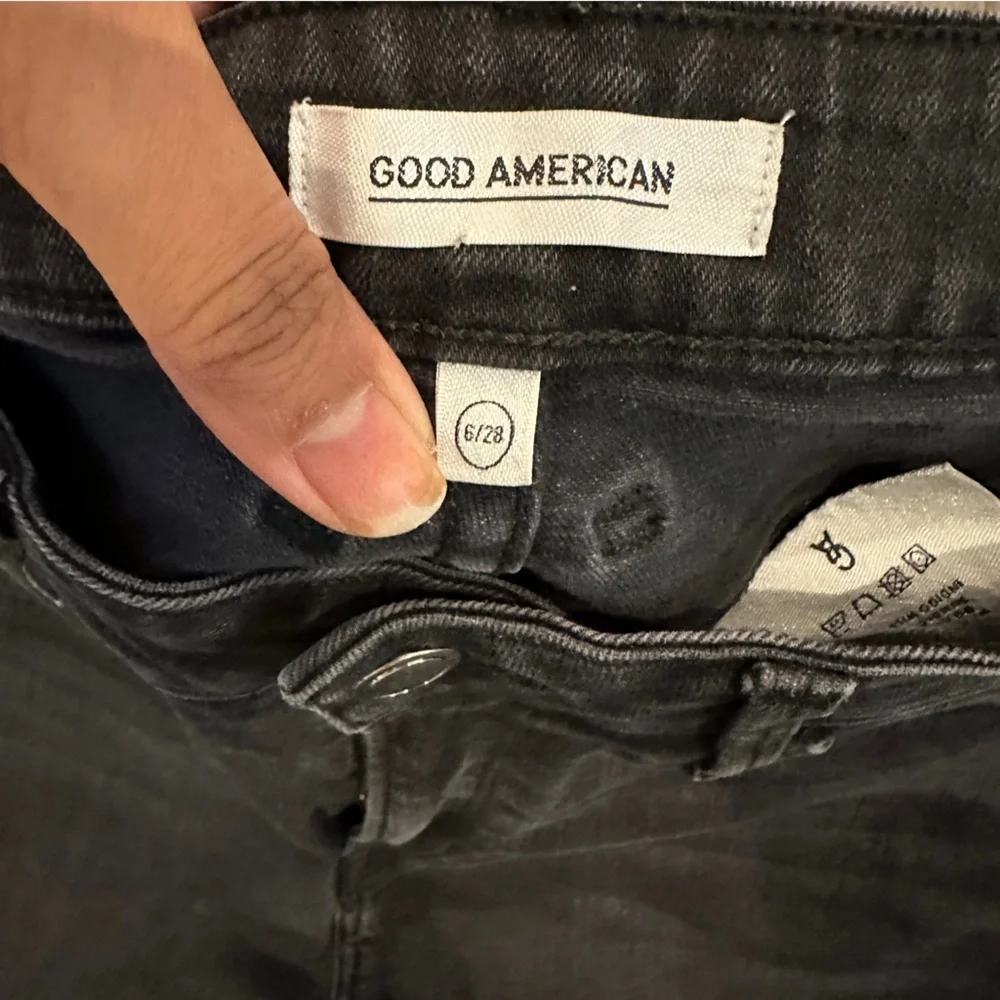 Good American Women’s High Rise Black Skinny Jeans Bow Details on Ankle sz 6/28
